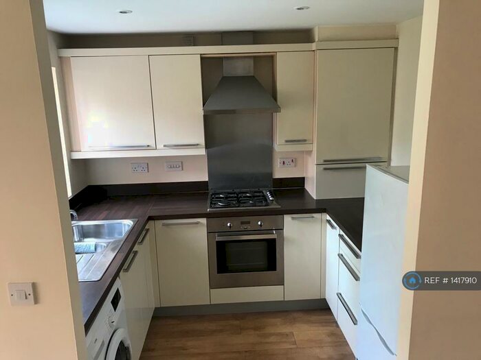 2 Bedroom Flat To Rent In Reed Close, Farnworth, Bolton, BL4