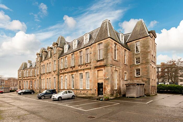 2 Bedroom Flat For Sale In / Giles Street, Leith, Edinburgh, EH6