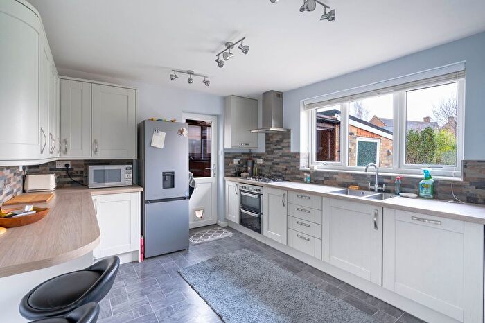 2 Bedroom Detached Bungalow For Sale In Broad Lane, Cottenham, CB24