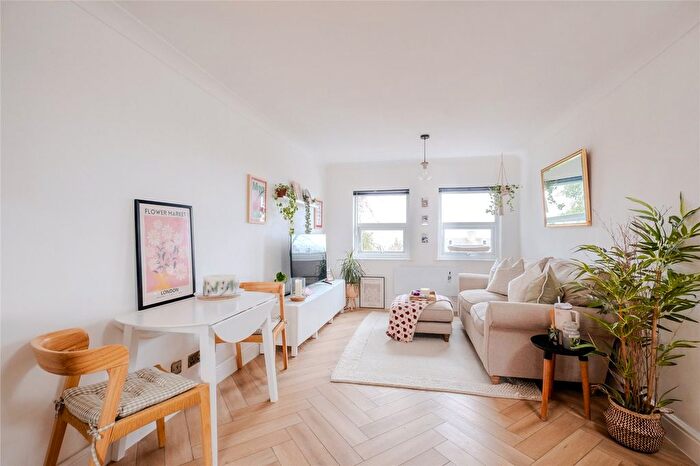1 Bedroom Flat For Sale In Leigham Court Road, London, SW16