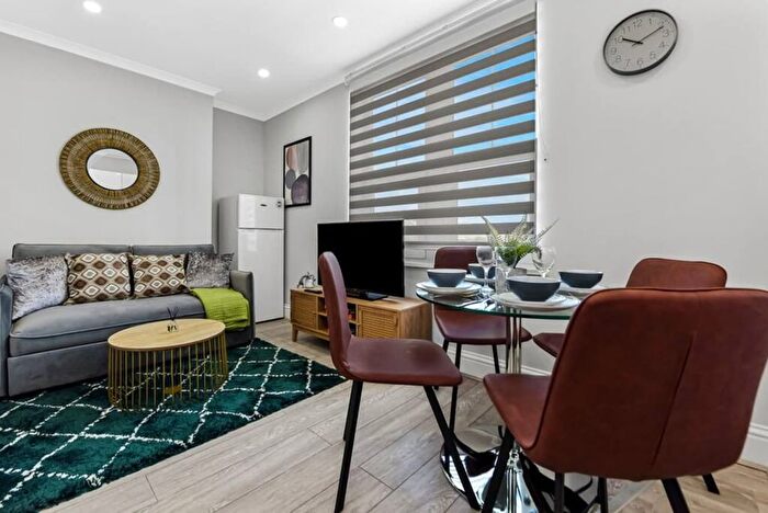 1 Bedroom Flat To Rent In Old Kent Road, London, SE15