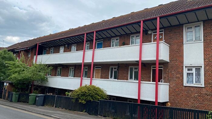 1 Bedroom Flat For Sale In Wydeville Manor Road, Grove Park, London, SE12