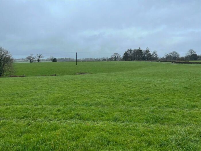 5 Bedroom Barn Conversion For Sale In Lot Crapstone Barton, PL20