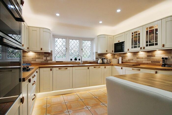 5 Bedroom Detached House For Sale In Pen Yr Eglwys, Llantwit Fardre, Pontypridd, CF38