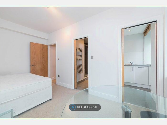 Studio To Rent In Clifford's Inn, London, EC4A