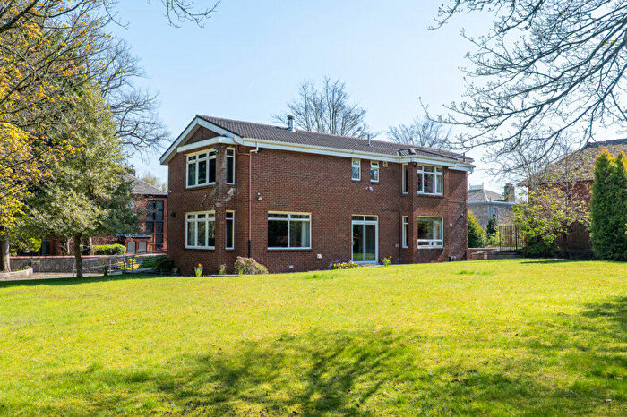 7 Bedroom Detached Villa For Sale In Dalziel Drive, Pollokshields, G41