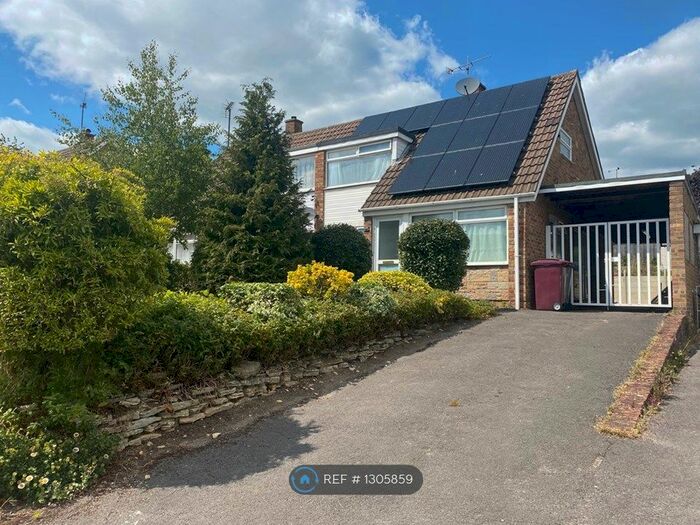 3 Bedroom Semi-Detached House To Rent In Glenrosa Road, Tilehurst, Reading RG30