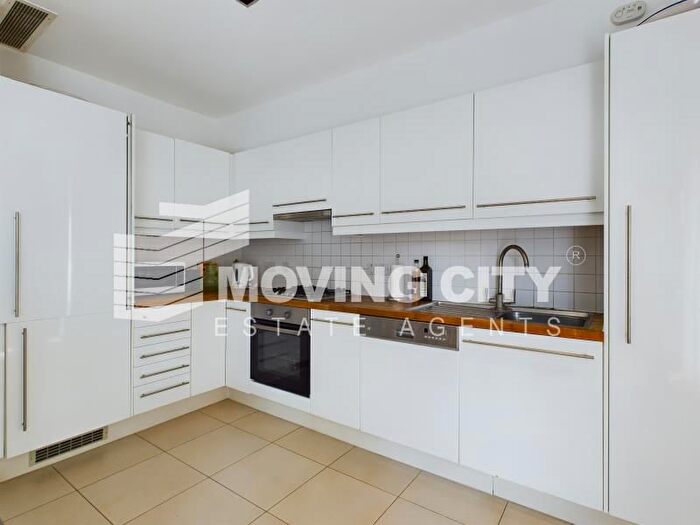 2 Bedroom Flat To Rent In Harrow Road, North Kensington, W10