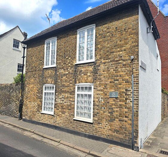 3 Bedroom House To Rent In Strand Street Sandwich, CT13