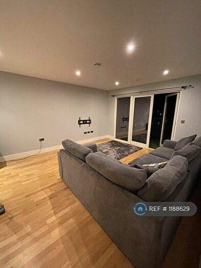 2 Bedroom Flat To Rent In Trident Point, Harrow, HA1