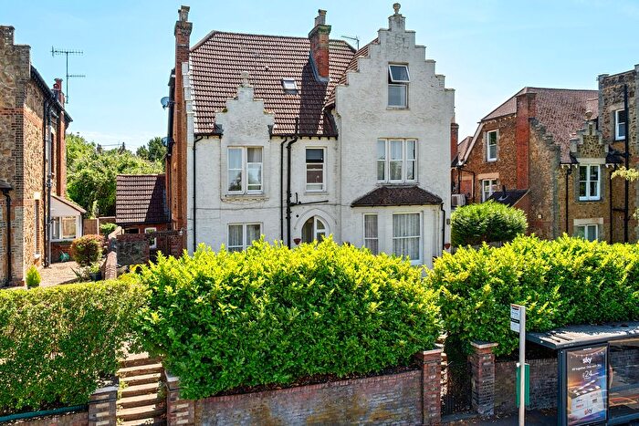 1 Bedroom Flat For Sale In Epsom Road, Guildford, GU1