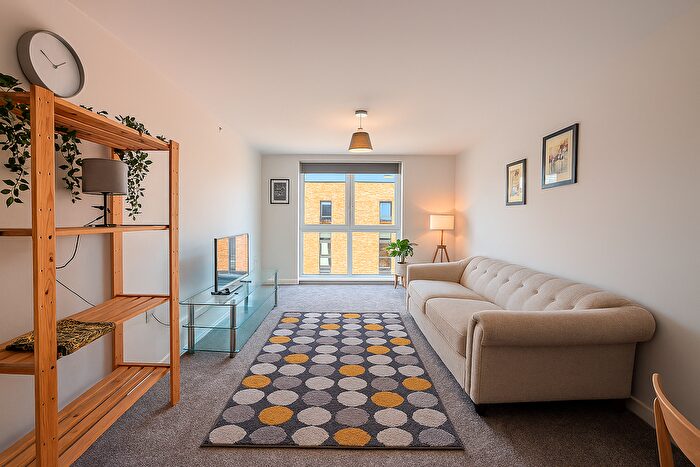 2 Bedroom Flat To Rent In Ordsall Lane, Salford, M5