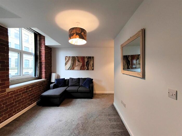 1 Bedroom Flat To Rent In Canal Road, Bradford, BD1