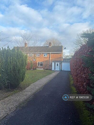 3 Bedroom Semi Detached House To Rent In Langley Hill Close, Tilehurst, Reading, RG31