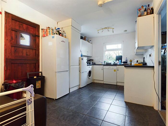 5 Bedroom Semi-Detached House To Rent In Staplefield Drive, Brighton, BN2