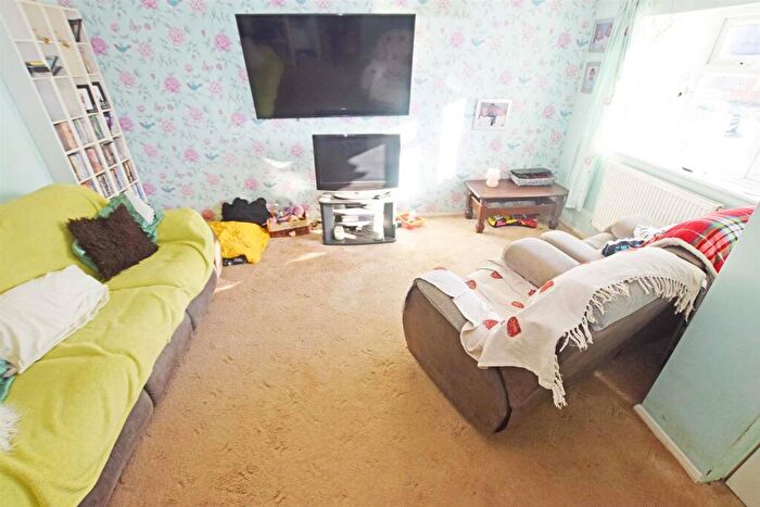 5 Bedroom Detached House For Sale In Station Road, Rainham, Gillingham, ME8