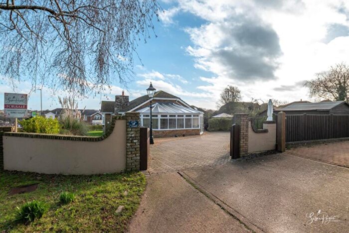 3 Bedroom Detached Bungalow For Sale In Quarr Hill, Ryde, PO33