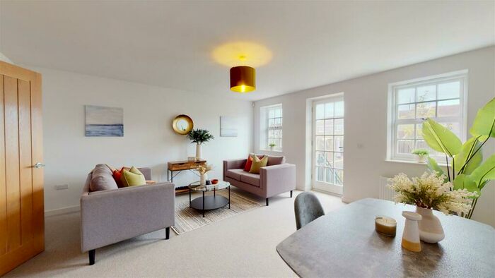 3 Bedroom Town House For Sale In Eastgate, Cowbridge, Vale Of Glamorgan, CF71