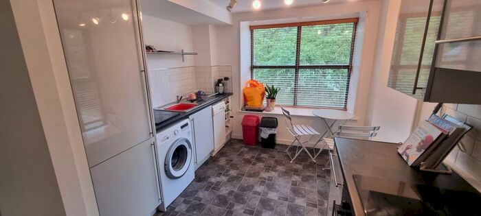 2 Bedroom Flat To Rent In Cottonfields, Eagley, Bolton, BL7