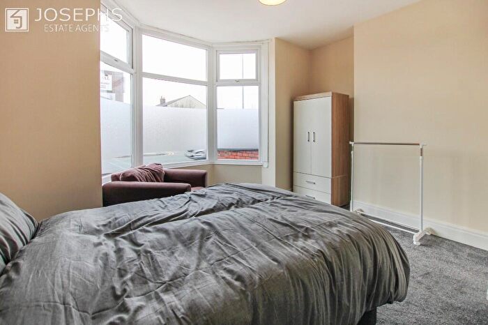 3 Bedroom End Of Terrace House To Rent In Church Street, Bolton, Greater Manchester, BL3