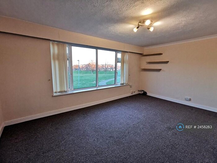 2 Bedroom Flat To Rent In Goodison Boulevard, Doncaster, DN4