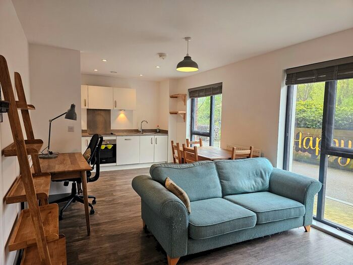 1 Bedroom Flat To Rent In Paintworks, Arnos Vale, Bristol, BS4