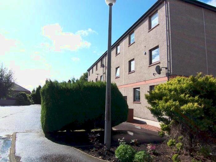 2 Bedroom Flat To Rent In Moira Terrace, Edinburgh, EH7