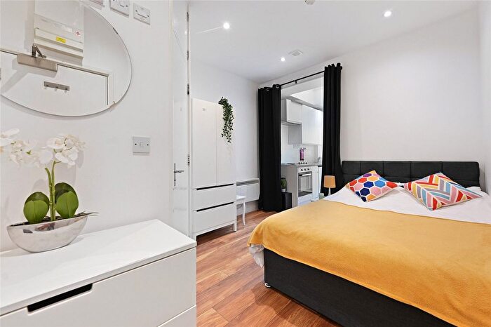 Studio To Rent In Bloemfontein Avenue, London, W12
