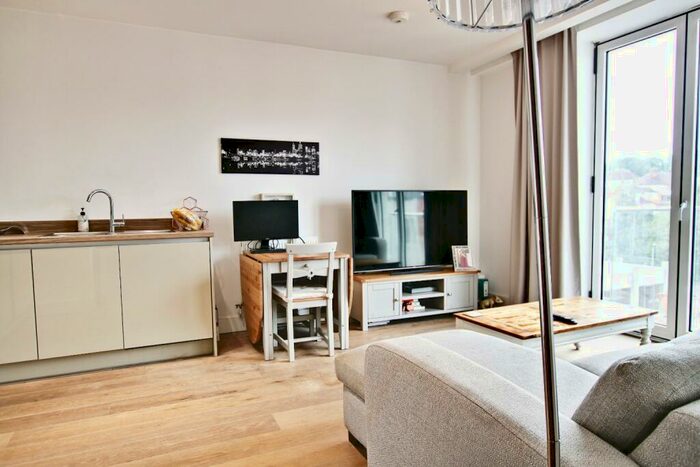 1 Bedroom Apartment To Rent In Berwick House, Knoll Rise, Orpington, BR6