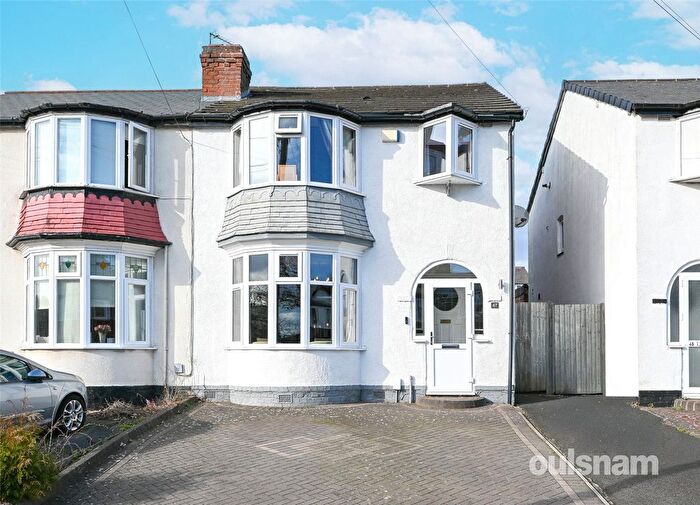 3 Bedroom Semi Detached House For Sale In Norman Avenue, Harborne, West Midlands, B32