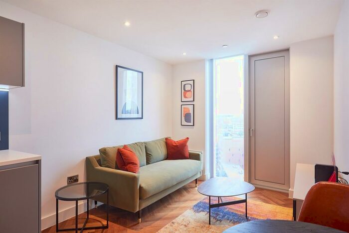 1 Bedroom Apartment To Rent In East Tower, Owen Street, M15