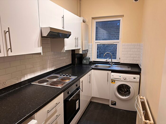 1 Bedroom Flat To Rent In Dagnall Park, South Norwood/Selhurst, SE25