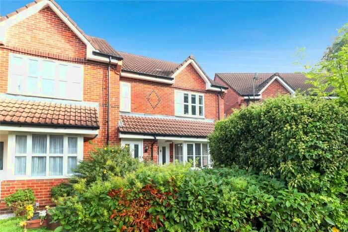 2 Bedroom Flat To Rent In Leaford Court, Leaford Crescent, Watford, Hertfordshire, WD24