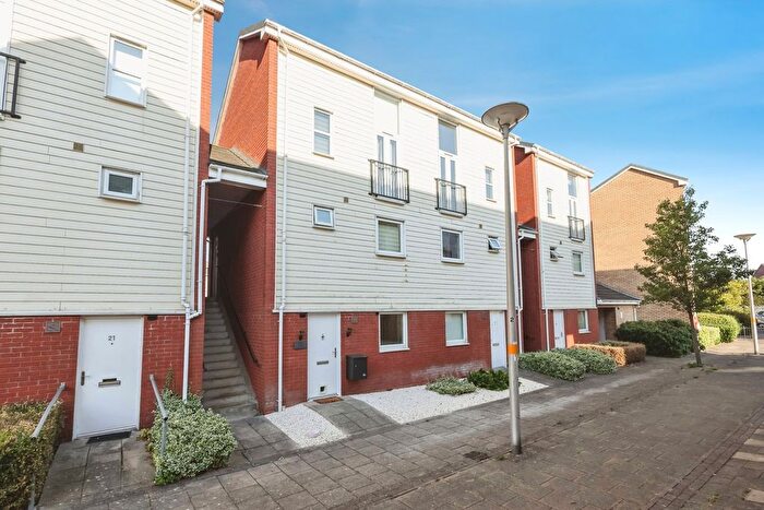 2 Bedroom Flat For Sale In Merlin Walk, Birmingham, West Midlands, B35
