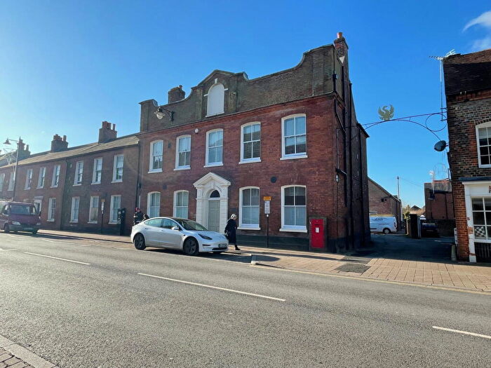 2 Bedroom Apartment To Rent In Bartholomew Street, Newbury, RG14