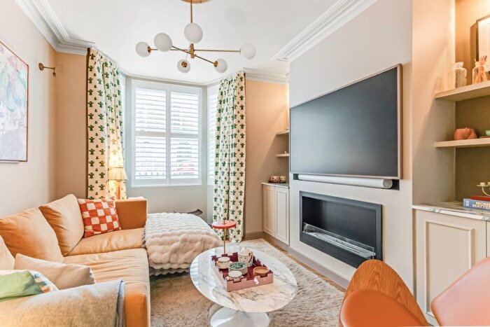 3 Bedroom Property To Rent In Arlington Road, Camden, NW1