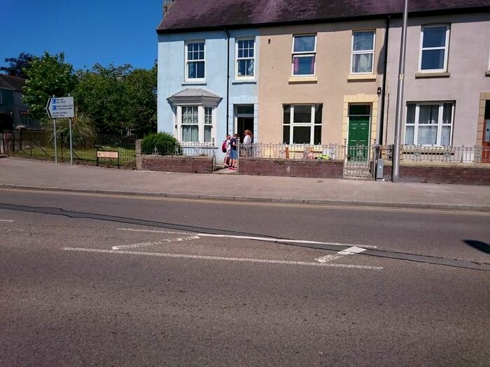 1 Bedroom Flat To Rent In Oak Terrace, Carmarthen, Carmarthenshire, SA31