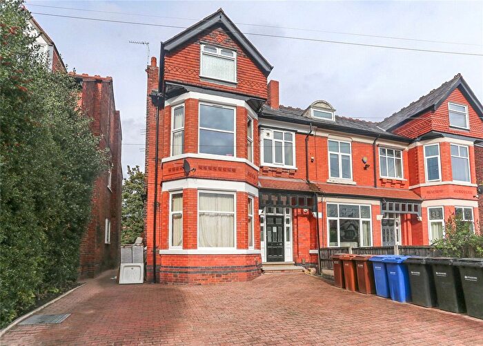 Studio To Rent In Parsonage Road, Heaton Moor, Stockport, Cheshire, SK4