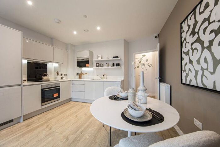 1 Bedroom Flat For Sale In High Road, Goodmayes, Ilford, IG3
