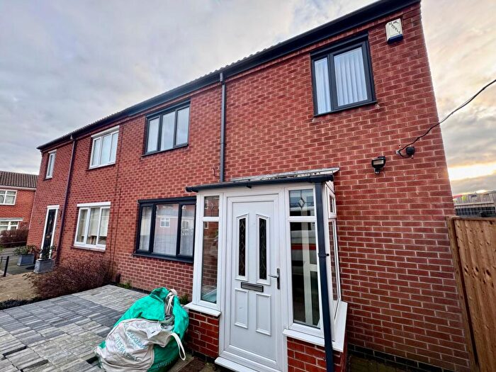 3 Bedroom House To Rent In Morgan Mews, Clifton Village, NG11