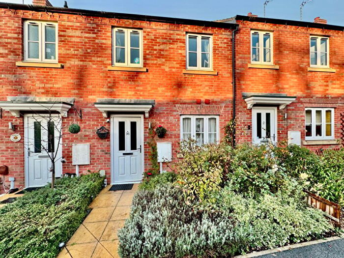 2 Bedroom Terraced House For Sale In Station Road, Thrapston, Kettering, NN14