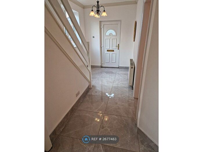 3 Bedroom Semi-detached House To Rent In Genge Avenue, Wolverhampton, WV4