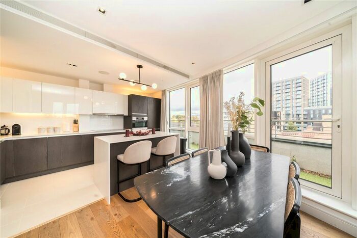 3 Bedroom Flat To Rent In Kew Bridge Road, Brentford, TW8