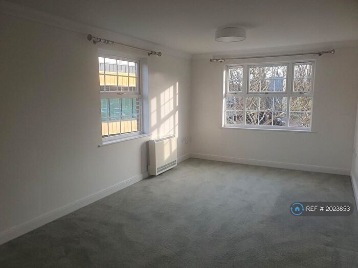 1 Bedroom Flat To Rent In Academy Gate, Camberley, GU15