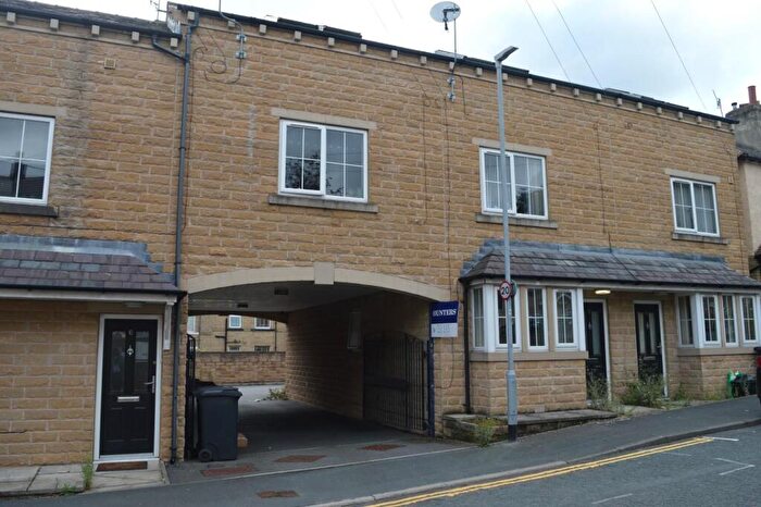 2 Bedroom Flat To Rent In Acre View, Elizabeth Street, Elland, Halifax, HX5