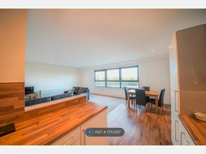 2 Bedroom Flat To Rent In Glasgow Harbour Terraces, Glasgow, G11