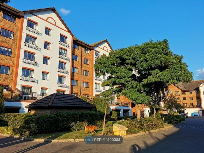 1 Bedroom Flat To Rent In Regents Court, Kingston Upon Thames, KT2