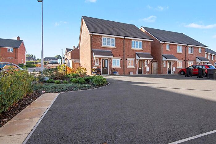 2 Bedroom Semi-Detached House For Sale In Cromwell Close, Coventry, CV4