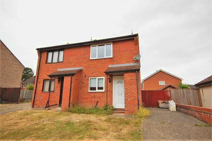 2 Bedroom Flat To Rent In Sea King Crescent, Highwoods, Colchester, CO4