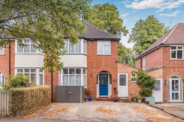 3 Bedroom Semi-Detached House For Sale In Cope Road, Banbury, OX16